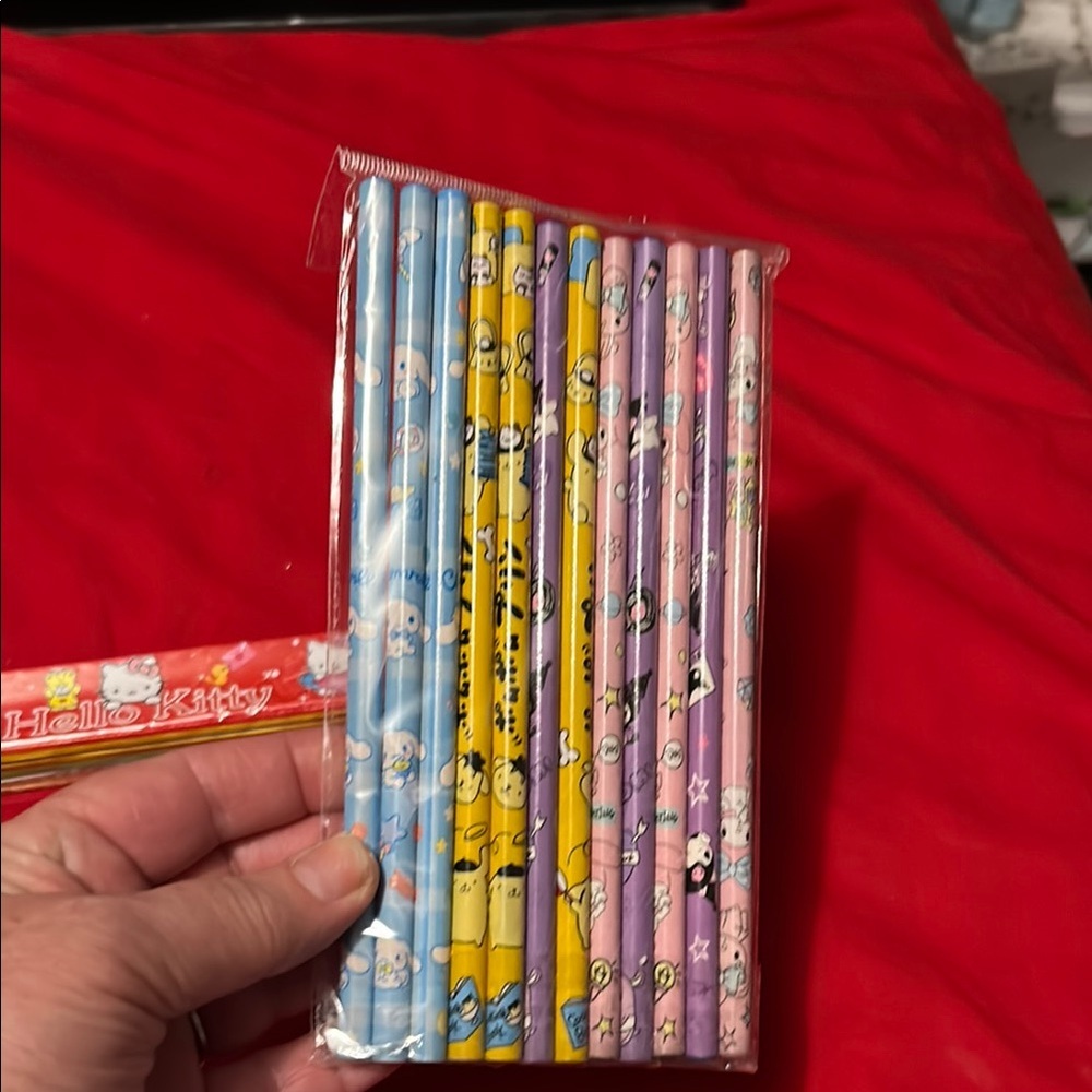 Hello Kitty Party Favor Set - Pink, Red, Yellow, Blue - Picture 3 of 6